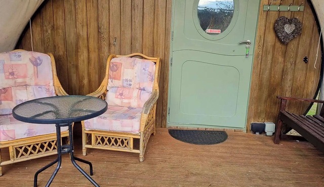 Cabin - Sleeps 2 - Parking - Stonehenge Close