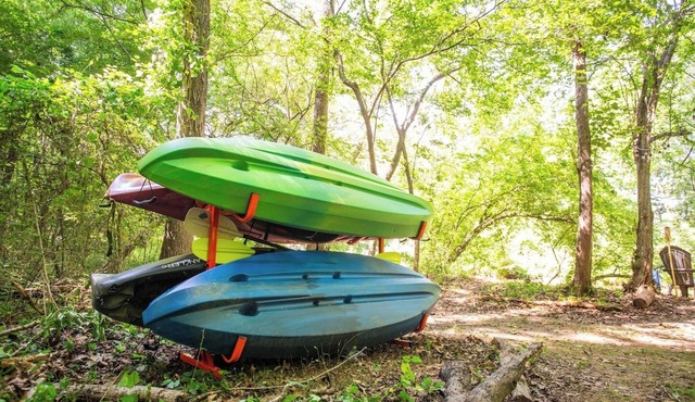 Cabin + Studio By The River | Kayaks, Trails, Gym