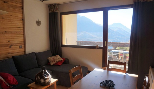 Cabin studio in Orcières Merlette - sleeps 4, pets allowed, bed linen included in winter