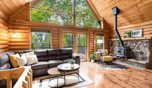 Cabin Sweet Cabin - Modern Log Cabin @ Beaver Lake W/Hot Tub