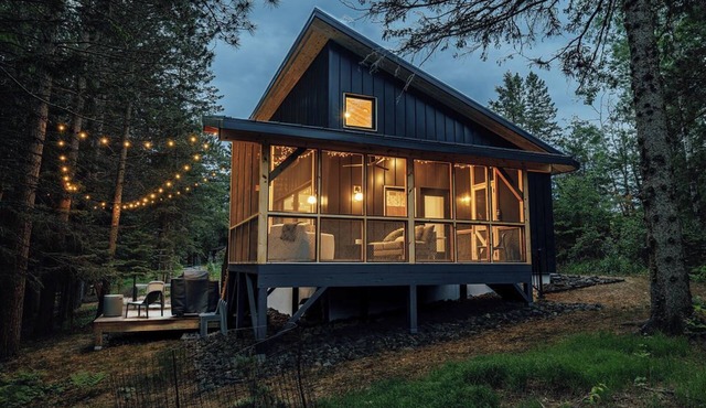 Cabin & Treehouse by Jay Cooke State Park/Duluth Trails