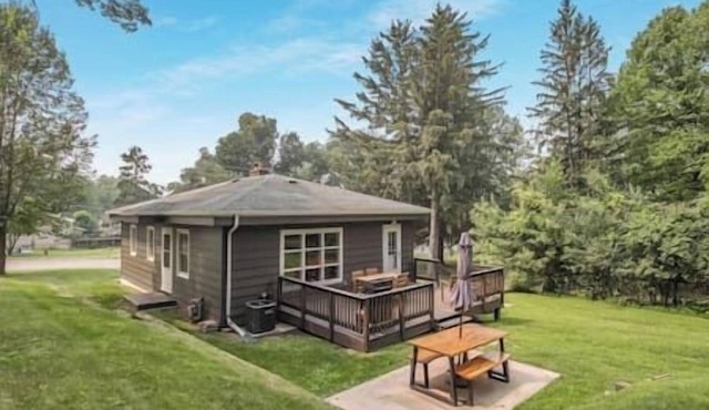 Cabin Vibes in the Heart of Town