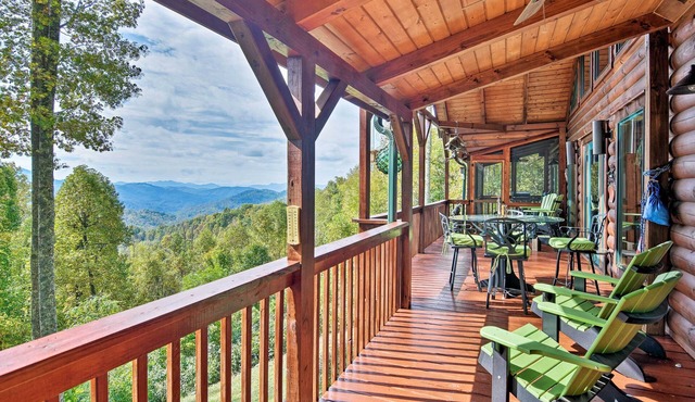 Cabin w/BBQ + Games - Walk to Blue Ridge Parkway!