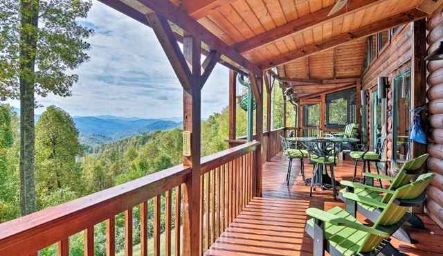 Cabin w/BBQ + Games - Walk to Blue Ridge Parkway!