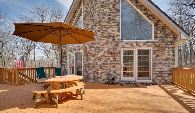 Cabin w/ Fireplace - 1 Mi to Whitetail Ski Resort!