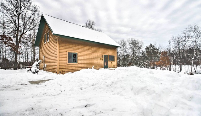 Cabin w/Fireplace < 1 Mile to Lakes + Golf