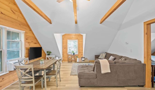 Cabin w/Game Room