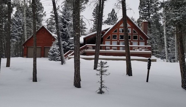 Cabin w/Hot Tub & Fire Pit, Off Hike & Bike Trails, Large Gated & Covered Decks