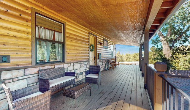 Cabin w/Hot Tub Near Gila National Forest