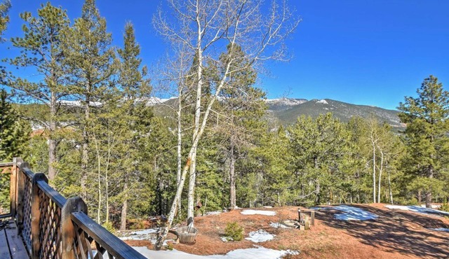 Cabin w/Mtn Views - 5 Mi to Mueller State Park!