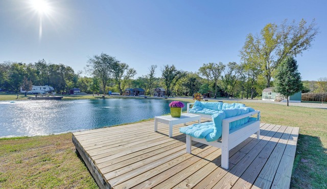 Cabin w/Trail & Pond Access in Steamboat Rock!