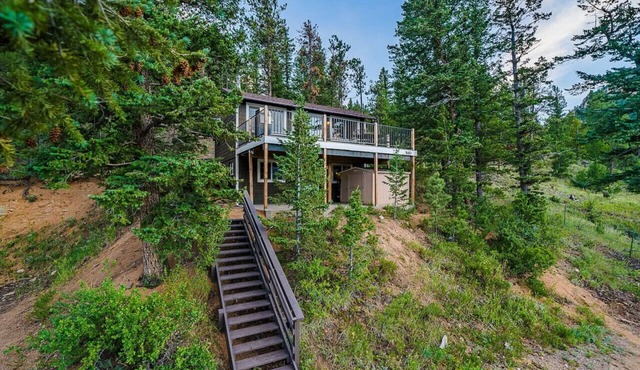 Cabin w/views, wood stove, 5 min to National Park