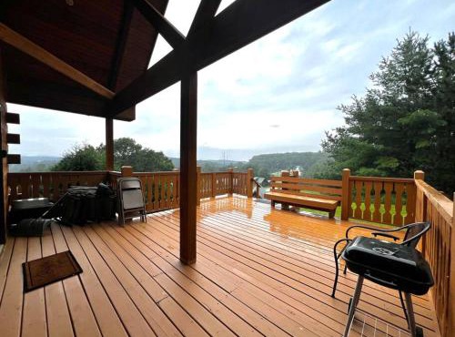 Cabin with a view in Warrens