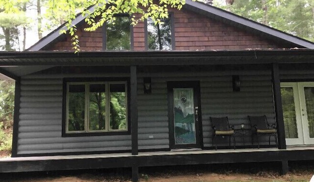 Cabin with hot tub 10 miles from downtown Asheville