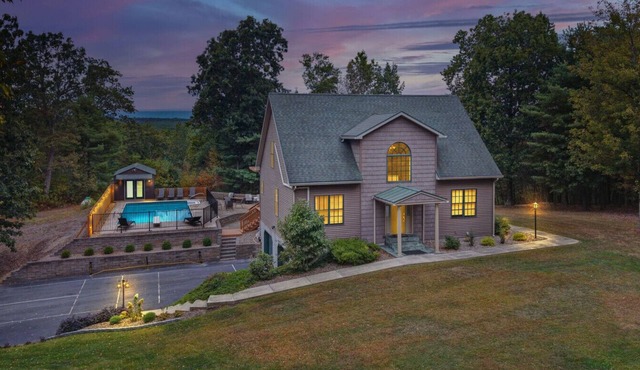 Cabin with Hot Tub, Pool, Pickleball, Hiking Trail