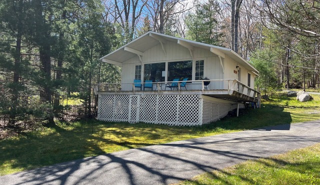 Cabin with ocean views, minutes from Acadia and Bar Harbor