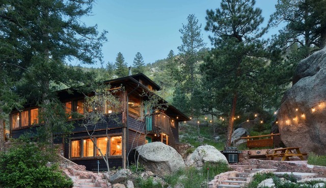 Cabin with Pikes Views, Fireplace, Walk to Winery