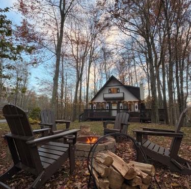 Cabin with Sauna Walking Distance to Beach