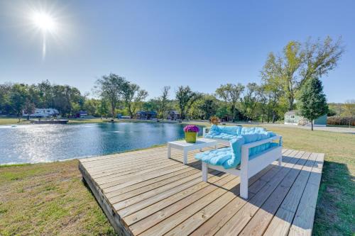 Cabin with Trail and Pond Access in Steamboat Rock!