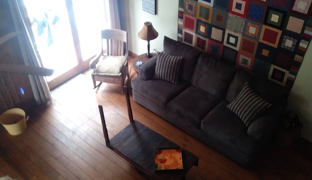 Cabin with Hot Tub, Creation Museum, State Parks, Historic River Towns