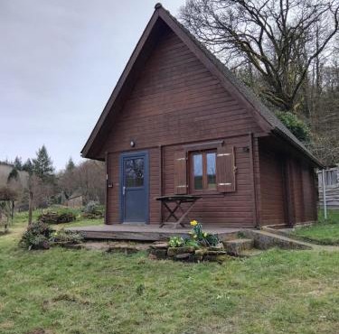 Cabine nestled in nature