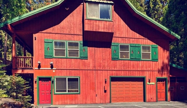 Cabins at Strawberry - Oak