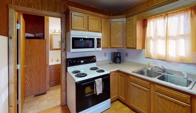 Cabins In Hocking - Retreat cabin 5