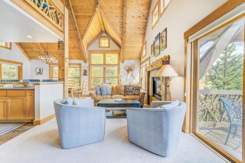 Cabins in the Pines 2