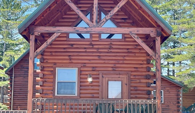 Cabins of Mackinaw
