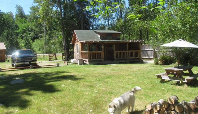Cabins on the Toutle River , 646 South Toutle Rd.