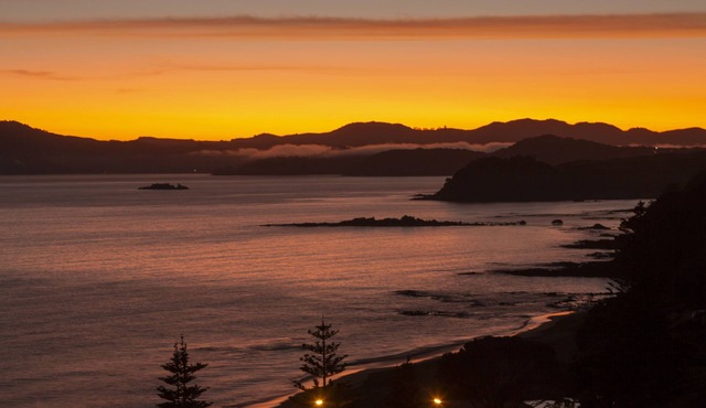 Cable Bay Surf Studio With Epic Ocean Views