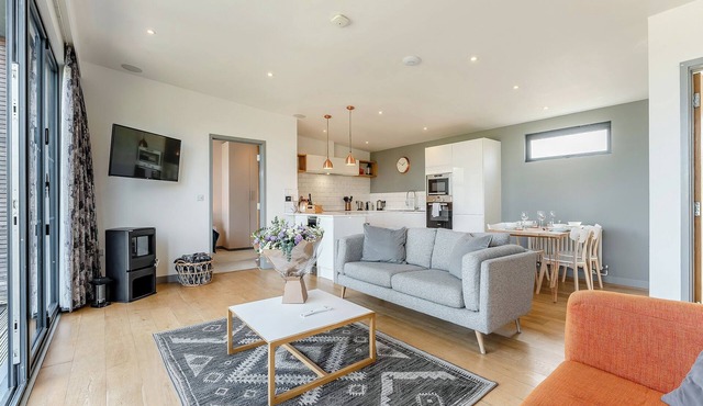 Caburn View Retreat (Pet)