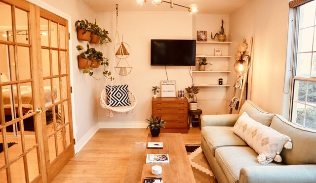 Cactus Garden Cottage…Best Location!