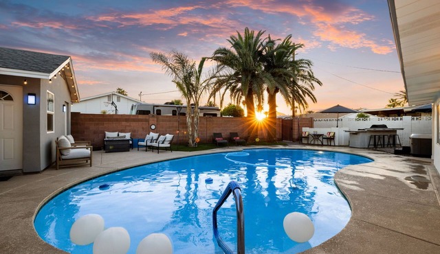 Cactus Oasis Vacation Rental | 5-BR House great for Bridal & Corp events, Scottsdale | Casita Heated Spa & Pool Sun & Game Room