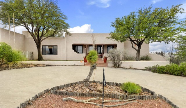 Cactus Rose - Enjoy wildlife and mountain views close to downtown Alpine