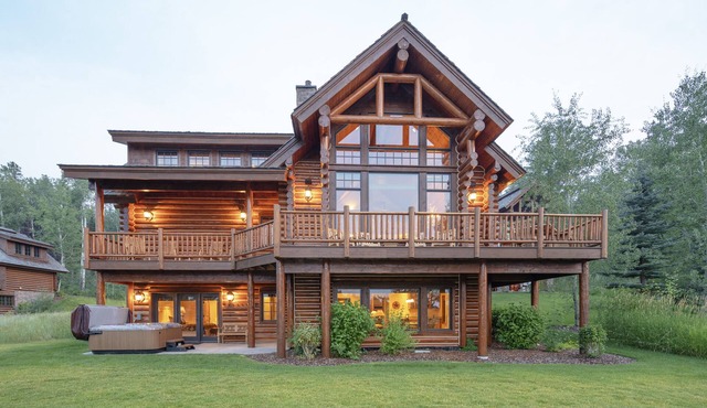 Caddis Cabin Western Style Teton Springs Home in Victor, ID w/A/C & Hot Tub