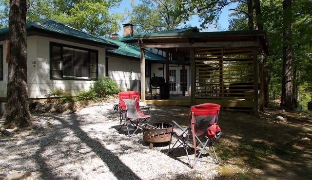 Caddo River Crossing - The Suite - Has a view and access to the Caddo River
