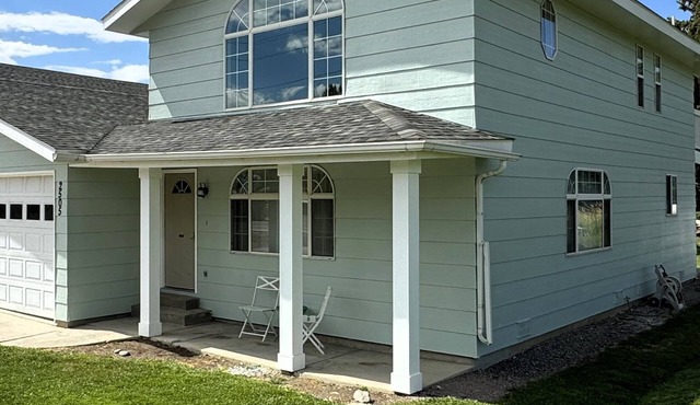 Caddy Shack 2- Charming 3-bedroom totally remodeled with AC and WiFi in Montrose