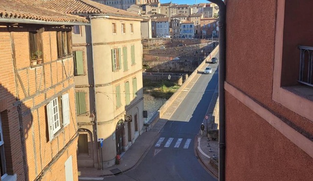 Cadre exceptionnel niché sous les toits dans le quartier historique