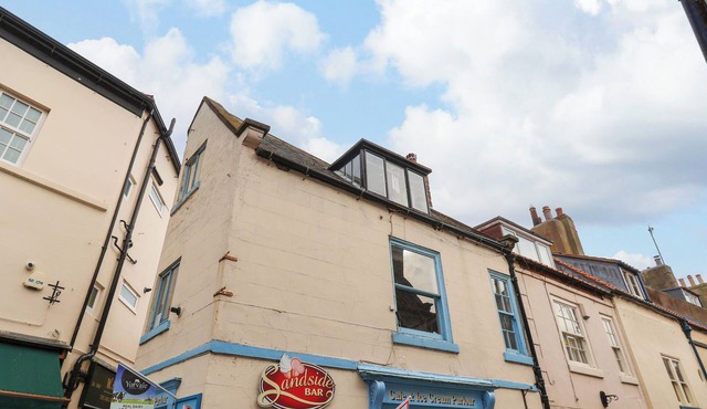 CAEDMON'S REST, country holiday cottage in Whitby