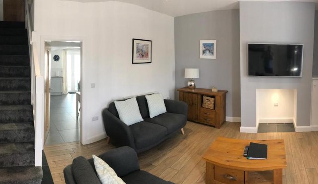 CAERNARFON Quality Townhouse