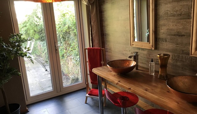 Caernarfon Suite at Inn Cardiff