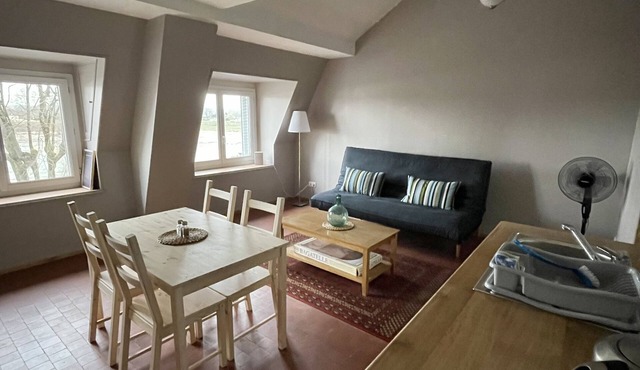 Cafe Velo Nevers - Lovely loft-style apartment