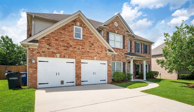 Cahaba Cabana - Spacious 4BR Home w/Fenced Yard