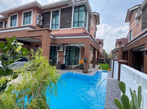 Cahaya Melissa Homestay Private Pool