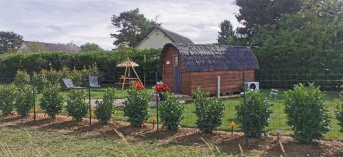 Cahute enchantée Aubois dormant