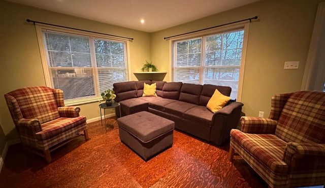 CAIA Lakeside Retreat - Sunken Lake