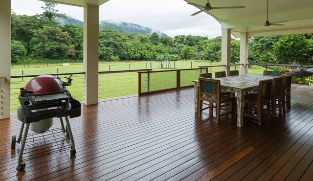 Cairns PET FRIENDL THE HOMESTEAD: Redlynch Pet fees apply Kitchenette YES