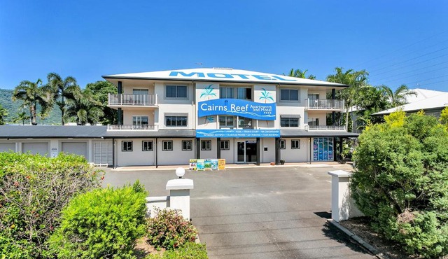 Cairns Reef Apartments & Motel