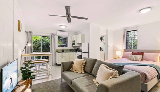 Cairns Retro Studio Charm in Edge Hill